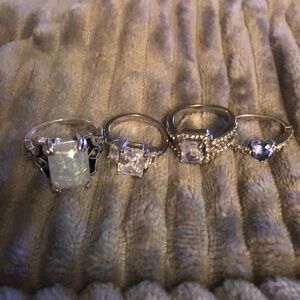 Women’s ring lot 4 rings silver finish